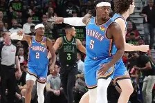 开云在线-漓江金雕队对阵洞庭雷霆队，拳击季后赛爆冷，门将神扑救主——年轻人站出来了